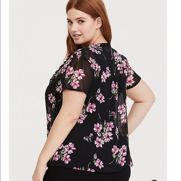 Torrid floral blouse - Picture 5 of 5